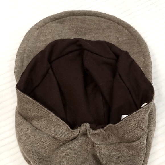 Pageboy Hat in Marled Brown - Picture 6 of 7